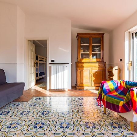 Villa Paola - Hidden Panoramic Garden And Terraces By Napoliapartments Bagian luar foto
