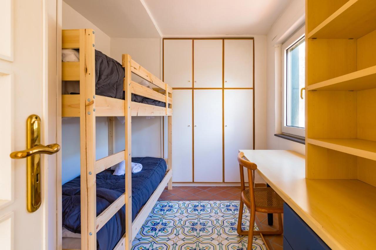 Villa Paola - Hidden Panoramic Garden And Terraces By Napoliapartments Bagian luar foto