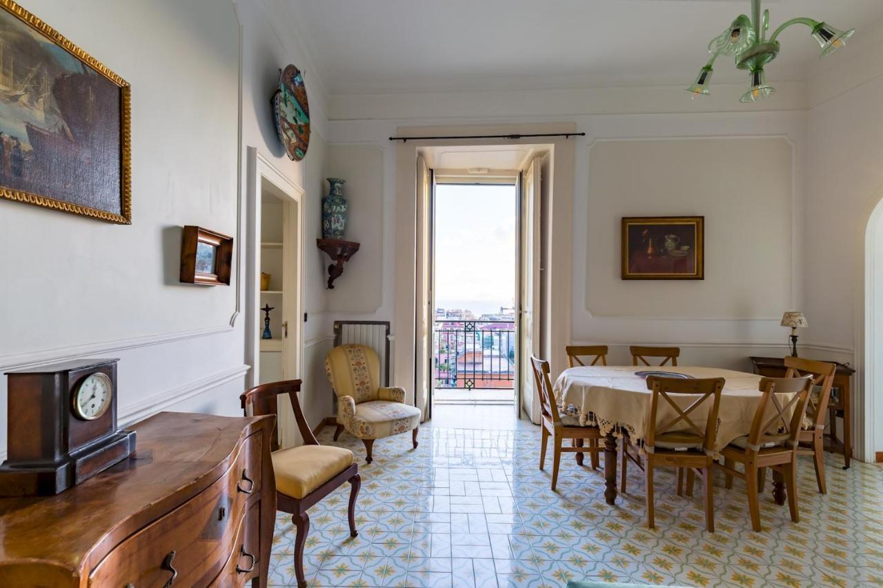 Villa Paola - Hidden Panoramic Garden And Terraces By Napoliapartments Bagian luar foto