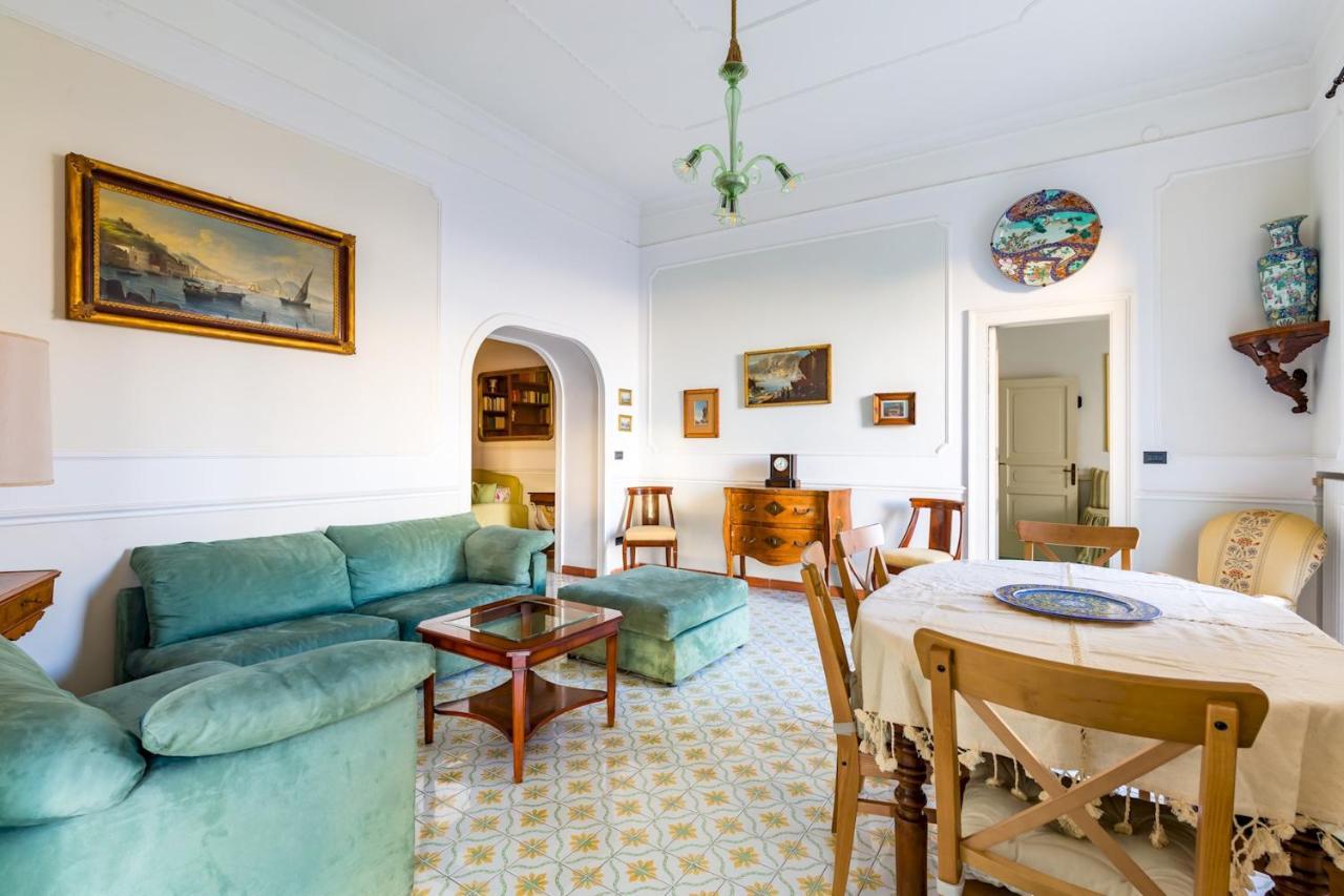 Villa Paola - Hidden Panoramic Garden And Terraces By Napoliapartments Bagian luar foto