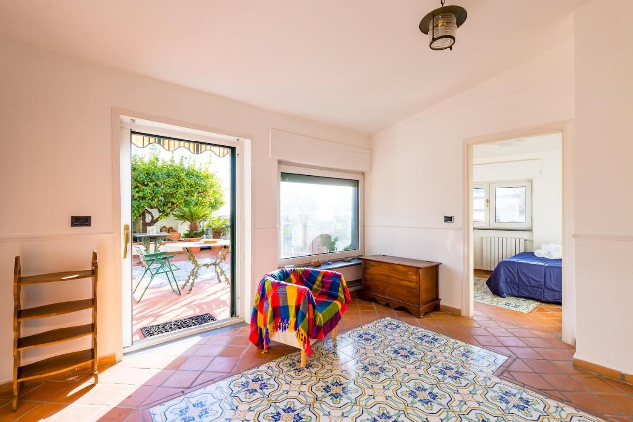 Villa Paola - Hidden Panoramic Garden And Terraces By Napoliapartments Bagian luar foto