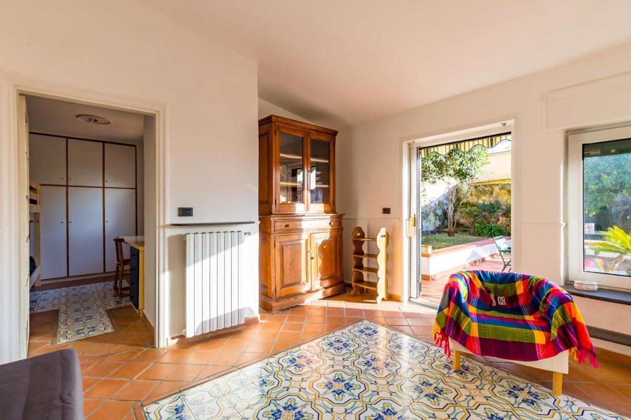Villa Paola - Hidden Panoramic Garden And Terraces By Napoliapartments Bagian luar foto
