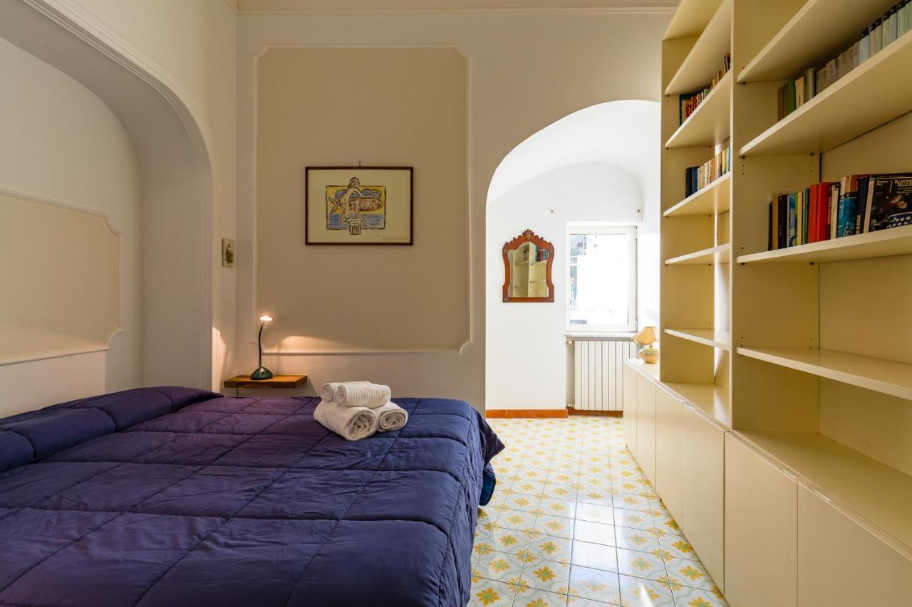 Villa Paola - Hidden Panoramic Garden And Terraces By Napoliapartments Bagian luar foto