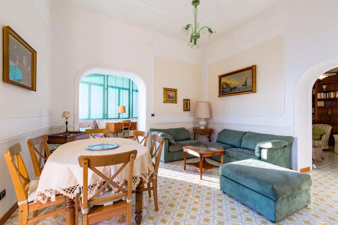Villa Paola - Hidden Panoramic Garden And Terraces By Napoliapartments Bagian luar foto