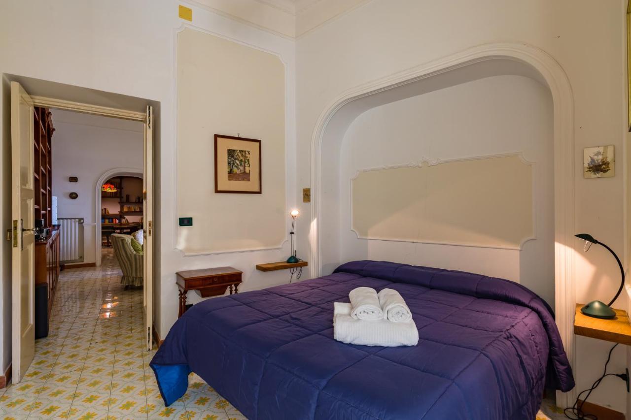 Villa Paola - Hidden Panoramic Garden And Terraces By Napoliapartments Bagian luar foto