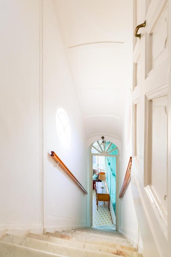 Villa Paola - Hidden Panoramic Garden And Terraces By Napoliapartments Bagian luar foto