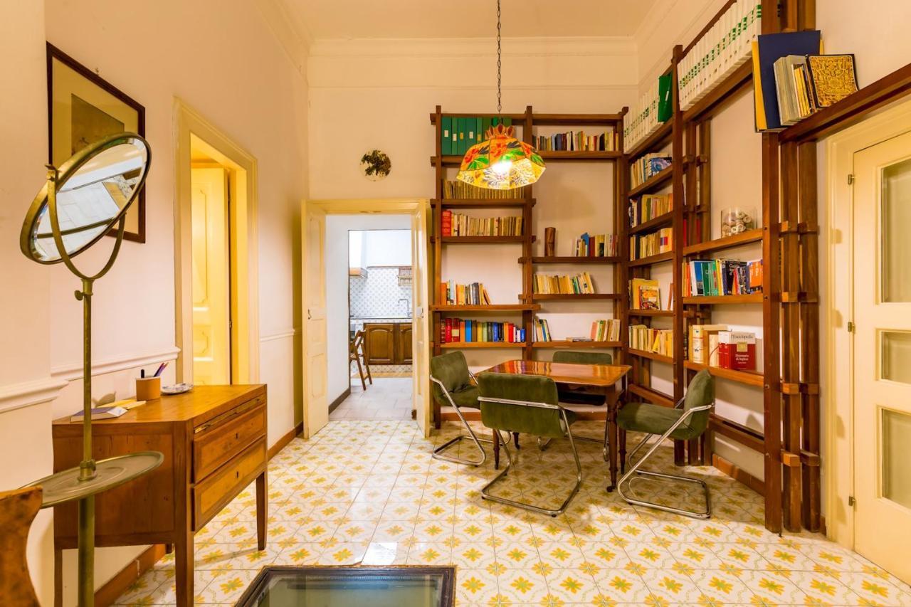 Villa Paola - Hidden Panoramic Garden And Terraces By Napoliapartments Bagian luar foto