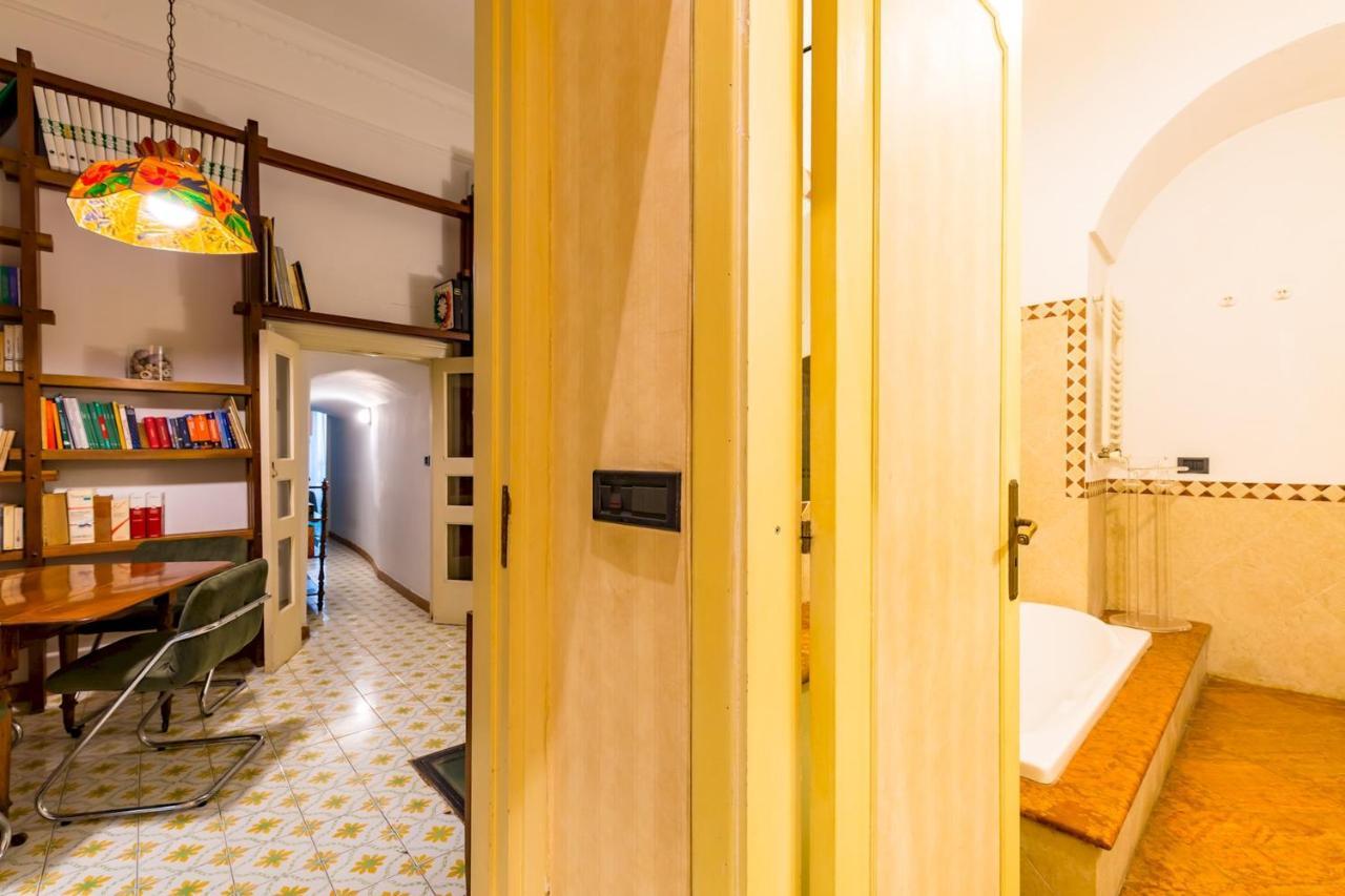 Villa Paola - Hidden Panoramic Garden And Terraces By Napoliapartments Bagian luar foto